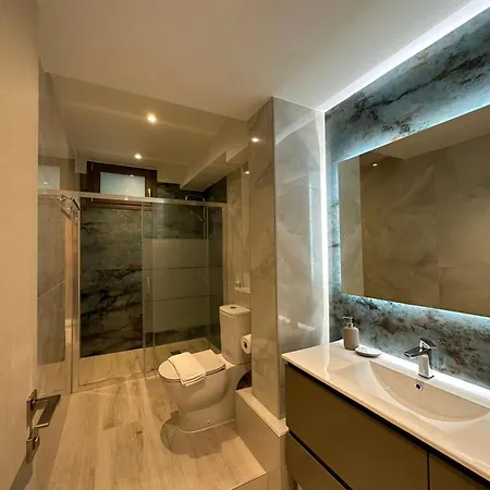 Lägenhet Elpida Luxury Nidhrion