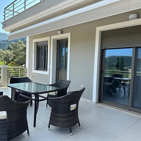 Lägenhet Elpida Luxury Nidhrion