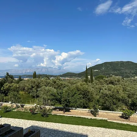 Elpida Luxury * Nidhrion