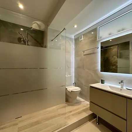 Elpida Luxury * Nidhrion