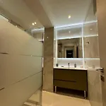 Elpida Luxury דירה