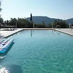 דירה Elpida Luxury נידרי