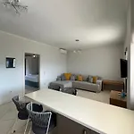 Elpida Luxury דירה נידרי