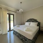 Elpida Luxury Апартаменты Нидри