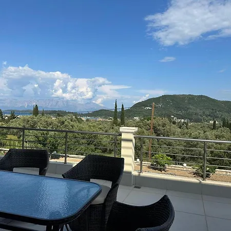 Elpida Luxury Lejlighed
